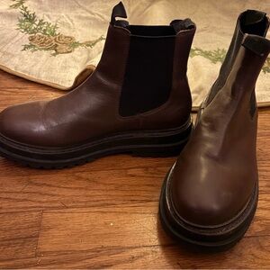 OSOS Brown Leather Chelsea style Boots Men’s 7 Women’s 9